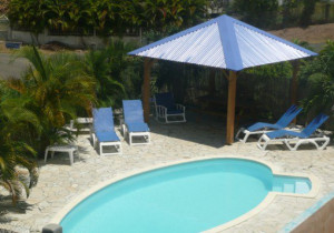 Location Guadeloupe Sainte-Anne A 150m de la plage et du spot de Surf : Studios, T2 Jacuzzi, T3.